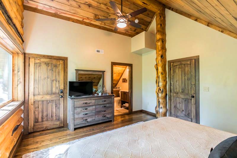 lodge loft bedroom suite