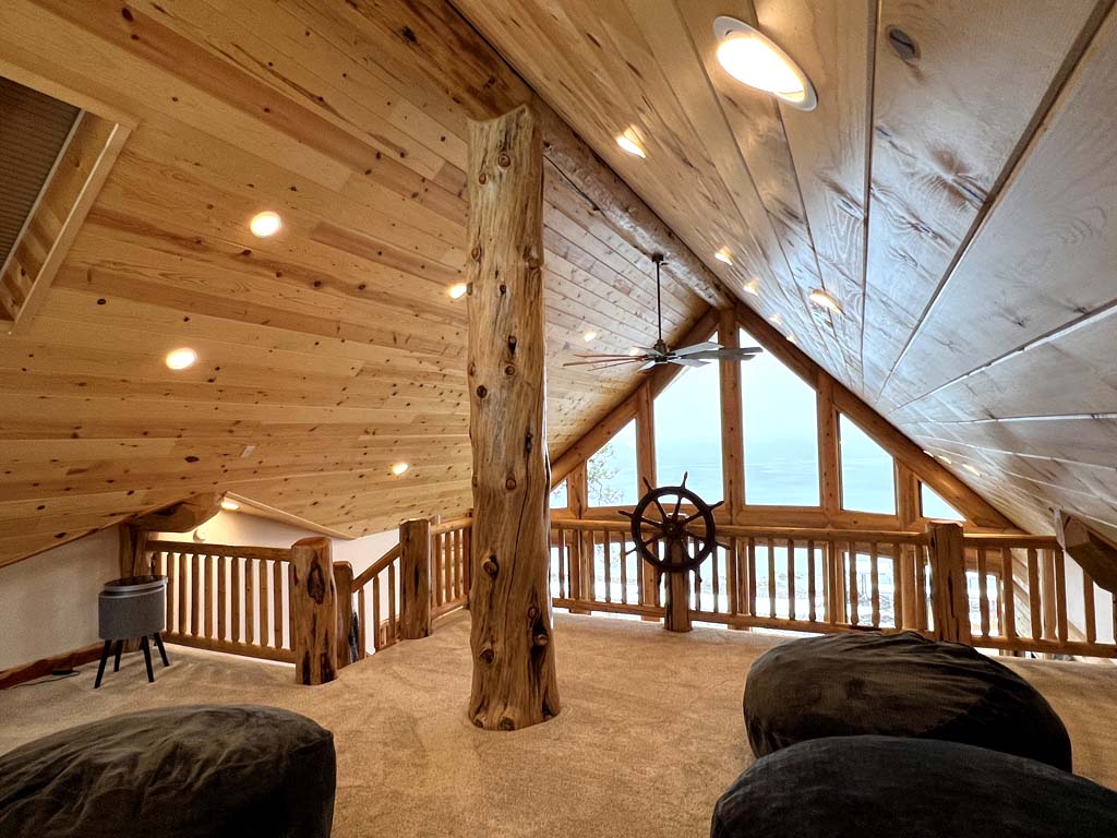 ranch style with center loft design